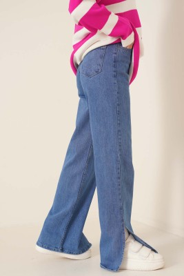 Salaş Yırtmaçlı Orta Kot Pantolon - 300-500 TL Ürünler