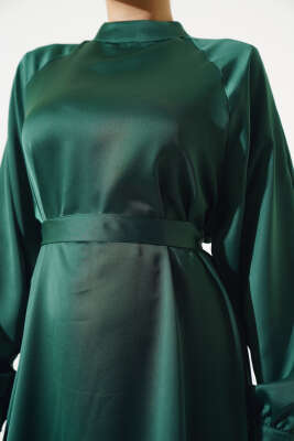 Saten Bel Kuşaklı Elbise Zümrüt - Tesettür Elbise
