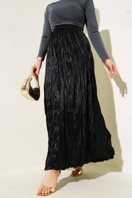 Saten Görünümlü Kırışık Etek Siyah 
