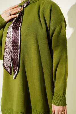 Saten Yaka Fularlı Triko Tunik Yeşil - Tunik