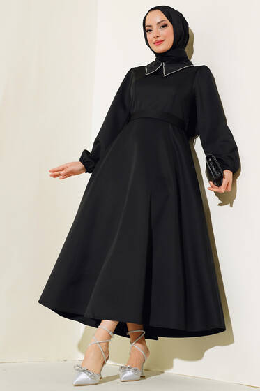 Scuba Yakası Taşlı Elbise Siyah - Tesettür Elbise