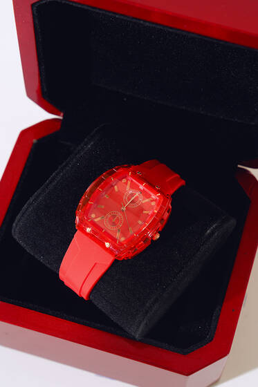 Şeffaf Çerçeveli Kadın Kol Saati Kırmızı - Yılın Fırsatı