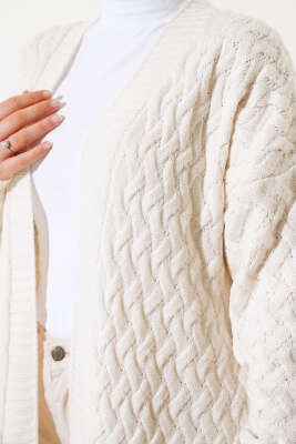 Sepet Örgü Uzun Triko Hırka Bej - Triko Hırka