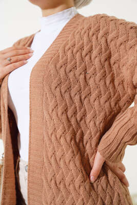 Sepet Örgü Uzun Triko Hırka Büsküvi - Triko Hırka