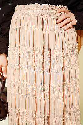 Şerit Büzgülü Pullu Şifon Etek Bej - Etek