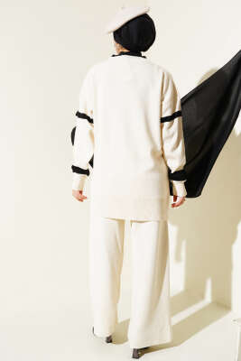 Şerit Desenli Triko İkili Takım Bej - Triko İkili Takım