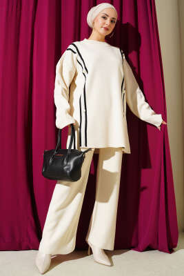 Şerit Detaylı Düğmeli Triko İkili Takım Bej - SUDE NAZ