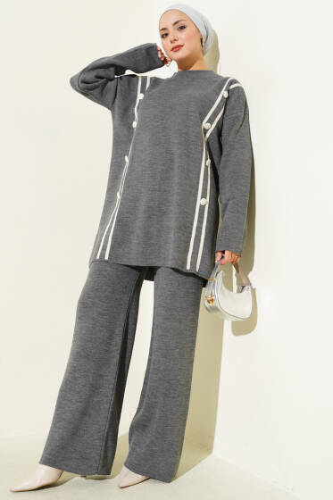 Şerit Detaylı Düğmeli Triko İkili Takım Füme - İkili Takım
