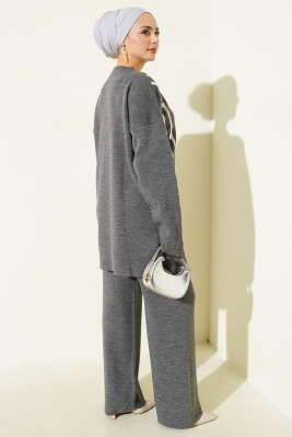 Şerit Detaylı Düğmeli Triko İkili Takım Füme - İkili Takım