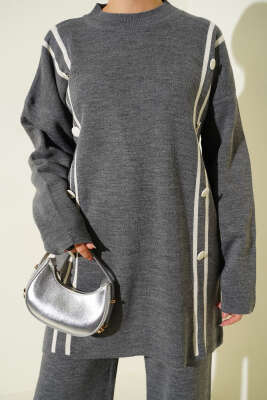 Şerit Detaylı Düğmeli Triko İkili Takım Füme - İkili Takım