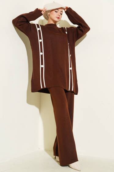 Şerit Detaylı Düğmeli Triko İkili Takım Kahve - İkili Takım