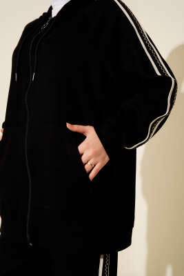 Şerit Detaylı Kapüşonlu İkili Takım Siyah - İkili Takım