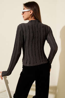 Şerit Fırfırlı Balıkçı Yaka Bluz Füme - Kadın Giyim Modelleri