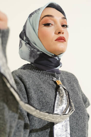 Şerit Geçişli Desen Detaylı Eşarp Antrasit - Başörtüsü