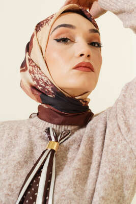 Şerit Geçişli Desen Detaylı Eşarp Kahve - Başörtüsü