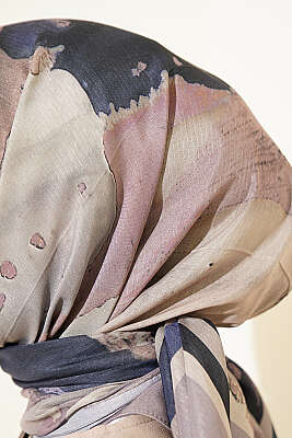 Şerit Geçişli Desen Detaylı Eşarp Kum Bej - Başörtüsü