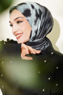 Şerit Geçişli Desenli Bambu Eşarp Siyah - Başörtüsü