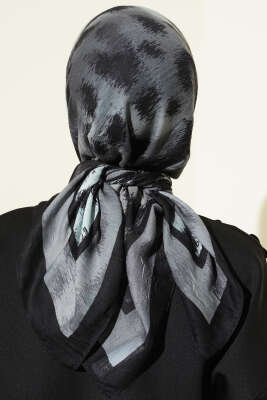 Şerit Geçişli Desenli Bambu Eşarp Siyah - Başörtüsü