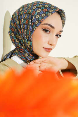 Şerit Geçişli Motifli Eşarp Benetton - Başörtüsü