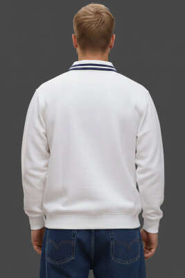 Şerit Yakalı Çıtçıtlı Erkek Sweatshirt Beyaz - Erkek Sweatshirt