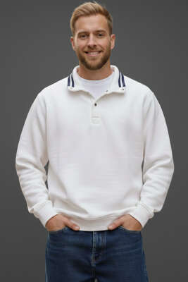 Şerit Yakalı Çıtçıtlı Erkek Sweatshirt Beyaz - Yılın Fırsatı