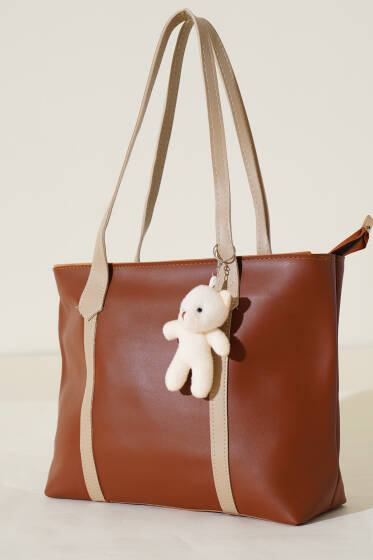 Şeritli Ayıcık Aksesuarlı Omuz Çantası Taba - Kol Çantası