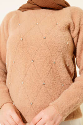 Serpme Taşlı Çizgili Sakallı Kazak Latte - Triko Kazak