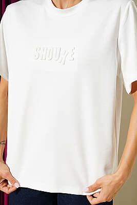 Shouke Kabartmalı T-shirt Ekru - Kadın Giyim Modelleri
