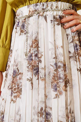 Şifon İnci Aksesuarlı Pliseli Etek Ekru - Uzun Etek