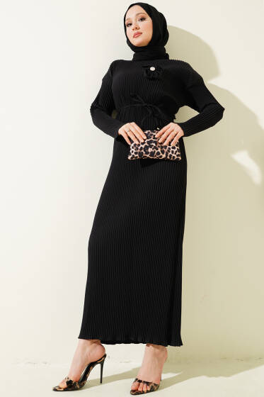 Sık Piliseli Bel İp Kuşaklı Elbise Siyah - Elbise