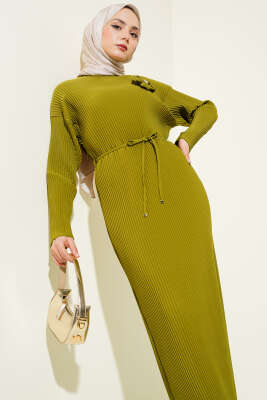 Sık Piliseli Bel İp Kuşaklı Elbise Yağ Yeşili - Tesettür Elbise