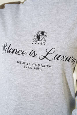 Silence is Luxury Baskılı Tunik Gri - Tunik