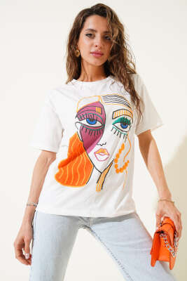 Silüet Baskılı T-shirt Beyaz - Kadın Giyim Modelleri