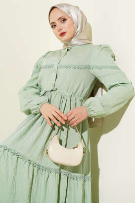 Sim Çizgili Güpür Detaylı Elbise Çağla Yeşili - Elbise