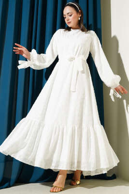 Sim Puantiyeli Volanlı Kuşaklı Elbise Beyaz 