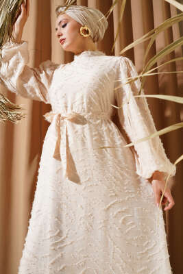 Sim Sakallı Balon Kol Kuşaklı Elbise Bej 