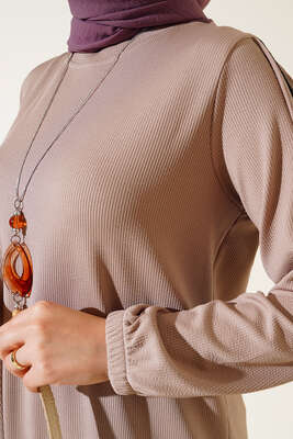 Sim Şeritli Kolyeli Tunik Bej - Tunik