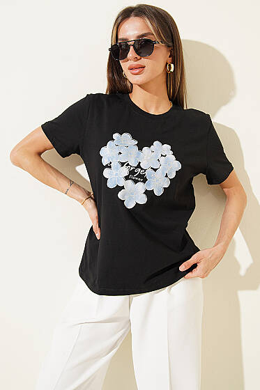 Simli Çiçek Baskılı T-shirt Siyah - Kadın Giyim Modelleri