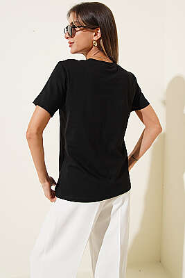 Simli Çiçek Baskılı T-shirt Siyah - Kadın Giyim Modelleri