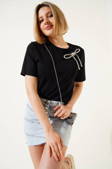 Simli Omuz Fiyonklu T-shirt Siyah - Kadın Giyim Modelleri