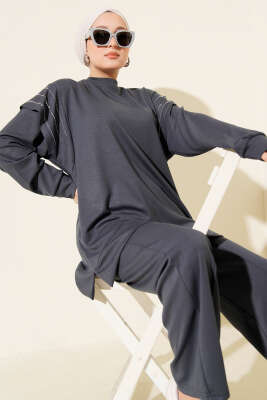 Sıra Taş Detaylı Loyşa İkili Takım Füme - İkili Takım