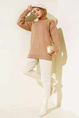 Sıralı Taşlı Triko Tunik Büsküvi - Triko Tunik