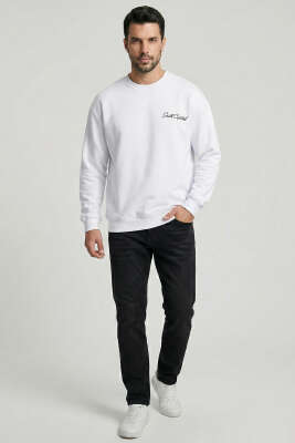 Sırt Baskılı Erkek Sweatshirt Beyaz - Erkek Sweatshirt