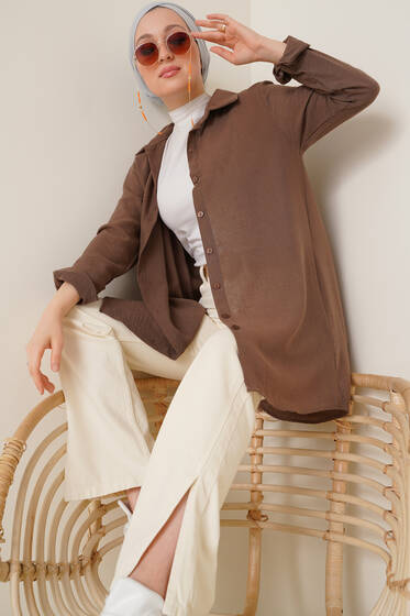 Sırtı Düğme Süslemeli Keten Gömlek Kahve - Gömlek