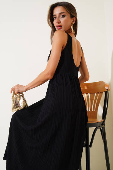 Sırtı U Yaka Elbise Siyah - Kadın Giyim Modelleri