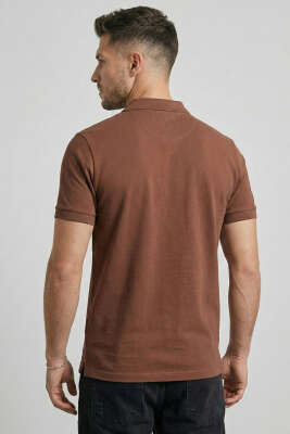 Slim Fit Yaka Düğmeli Erkek T-shirt Kahve - Erkek T-shirt