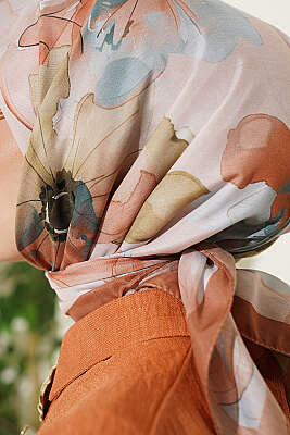 Soft Çiçek Desenli Eşarp Camel - Başörtüsü
