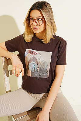 Special Mini Taş Baskılı T-shirt Kahve - DESTİNA