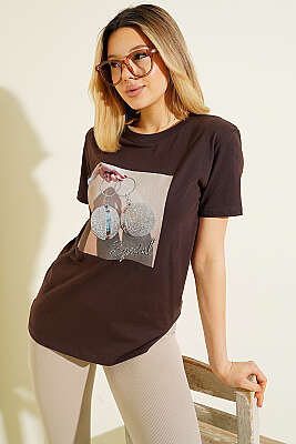 Special Mini Taş Baskılı T-shirt Kahve - Kadın Giyim Modelleri