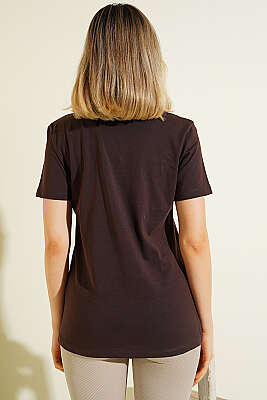 Special Mini Taş Baskılı T-shirt Kahve - Kadın Giyim Modelleri